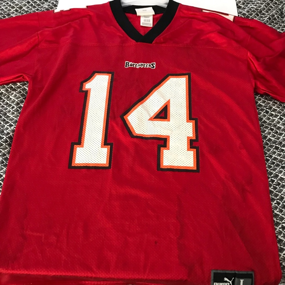 Tampa Buccaneers Jersey - Picture 1 of 4